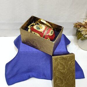 Mr Christmas Valerie Parr Hill Musical Egg Ornament Plays "Joy To The World" VTG